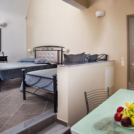 Santa Rinoula Suites Sea Sunset Views Adults Only Megalochori  Exterior photo