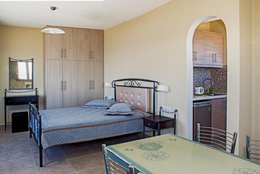 Santa Rinoula Suites Sea Sunset Views Adults Only Megalochori  Exterior photo